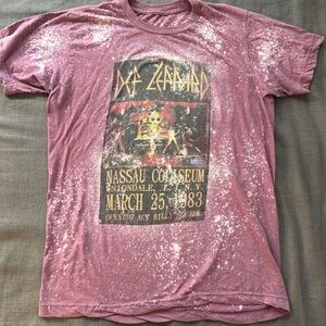 Def Leppard Graphic T-Shirt